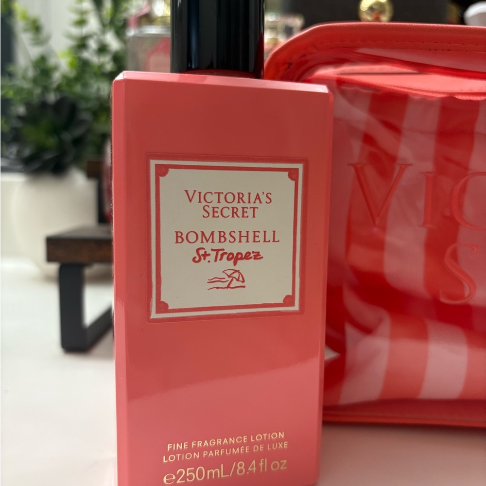 Victoria's Secret Bombshell St. Tropez Perfume Set - Pink - Picture 3 of 6